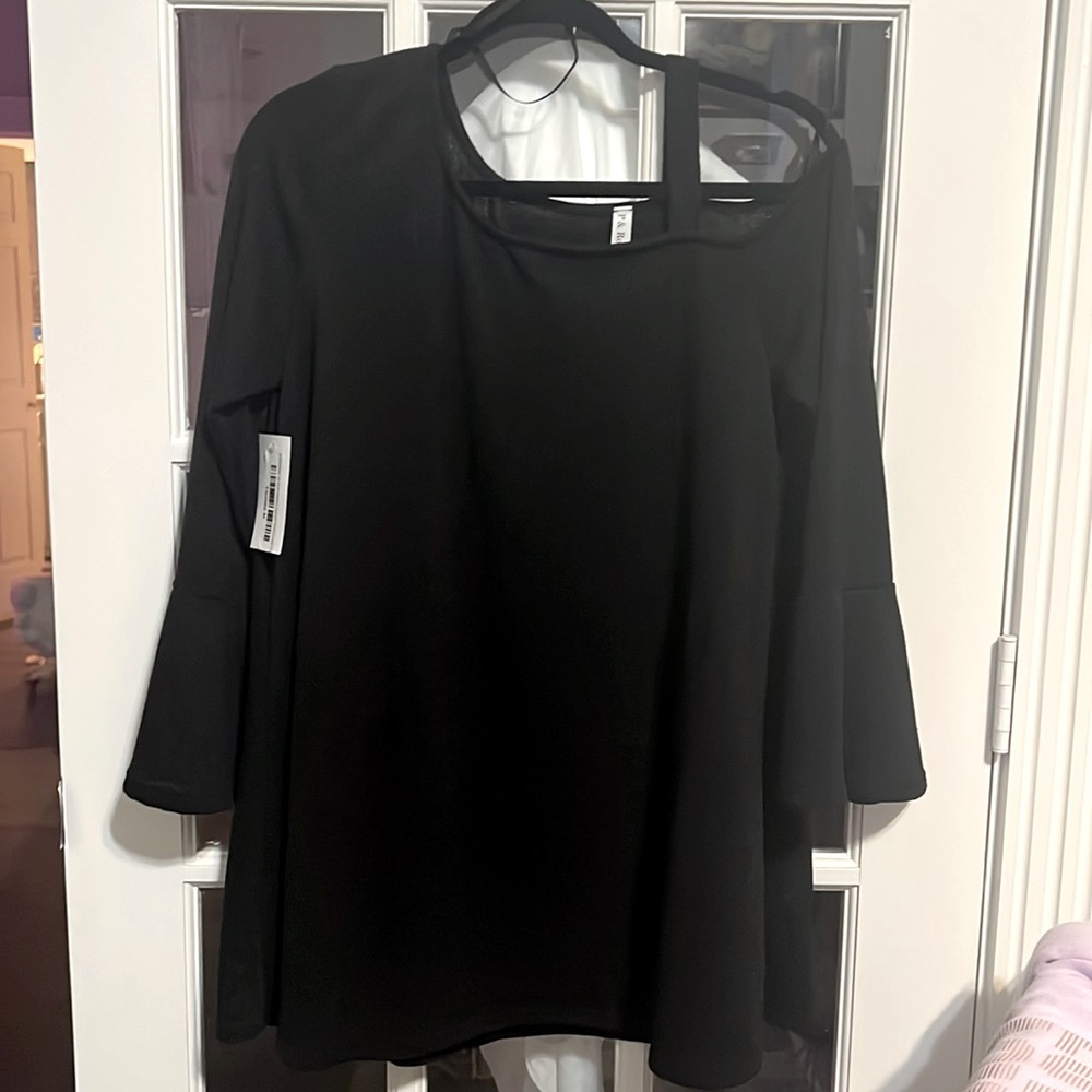 Boho off the shoulder bell sleeve Top by P& Rose Size- M NWT
